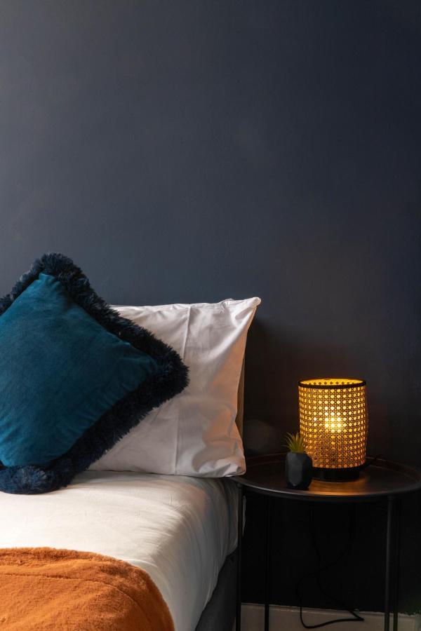 برمنغهام Stylish Jewellery Quarter Apartment Sleeps 4 المظهر الخارجي الصورة