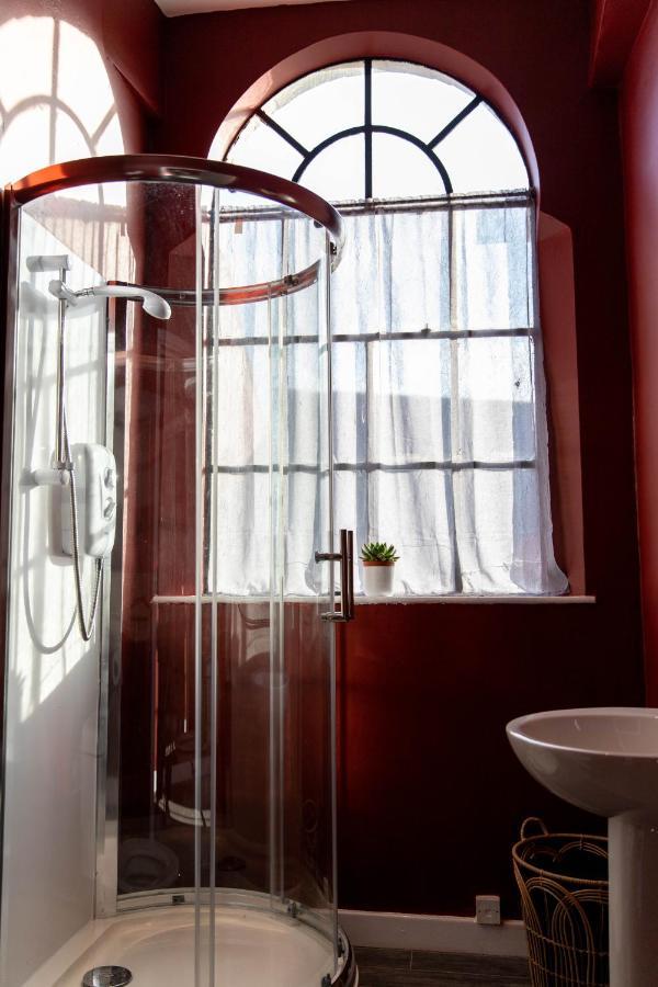 برمنغهام Stylish Jewellery Quarter Apartment Sleeps 4 المظهر الخارجي الصورة